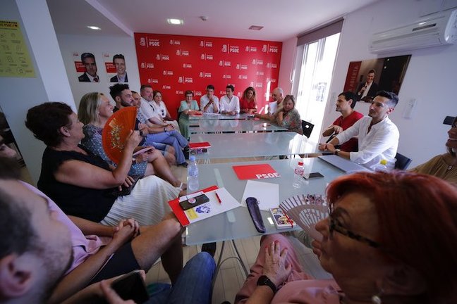 Reunión de la Comisión Ejecutiva Municipal del PSOE de Santander. / Marcos Bardón