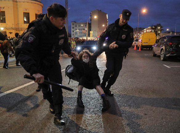 Decenas de detenidos en las primeras horas de protestas en Rusia por la movilización de reservistas decretada por Putin