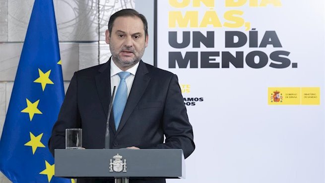 El ministro de Transportes, Movilidad y Agenda Urbana, José Luis Ábalos, durante una rueda de prensa en relación al coronavirus, en Moncloa, en Madrid (España) a 5 de abril de 2020. - Moncloa