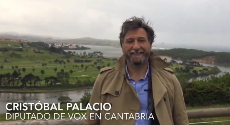 Cristobal Palacio, diputado de Vox en Cantabria durante la realización del video promocional.
