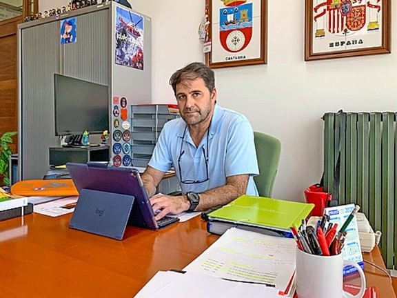 El concejal de Empleo y presidente de la Mancomunidad Miengo-Polanco, Pedro Roca. / ALERTA