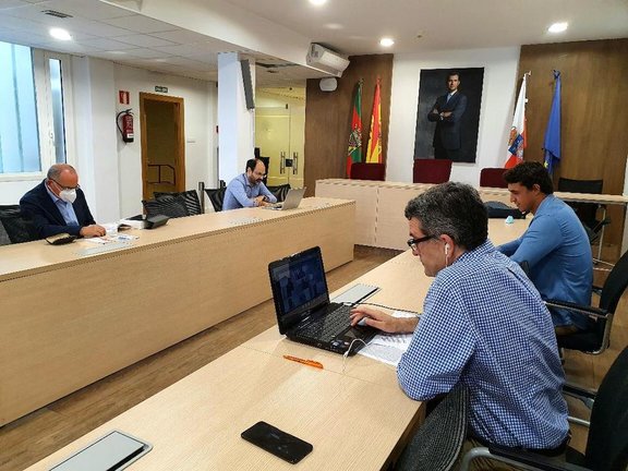 La Comisión Informativa de Hacienda ha aprobado la propuesta de Modificación Presupuestaria presentada por el equipo de gobierno con los votos a favor de PRC, PSOE.