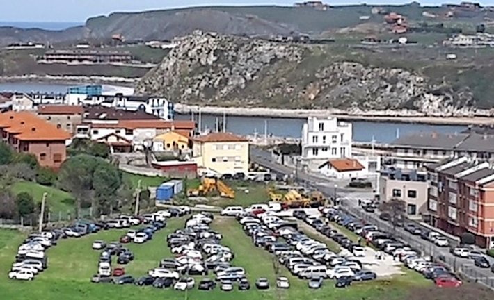 Vista del aparcamiento de La Bárcena. / ALERTA