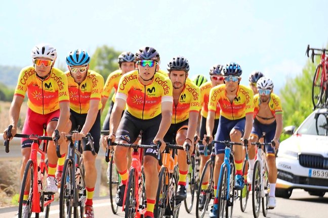 Los corredores de la Selección Española de ciclismo durante un entrenamiento. / Alerta