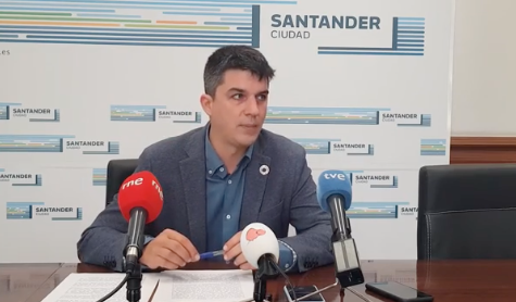 El portavoz del PSOE en el Ayuntamiento de Santander, Daniel Fernández.