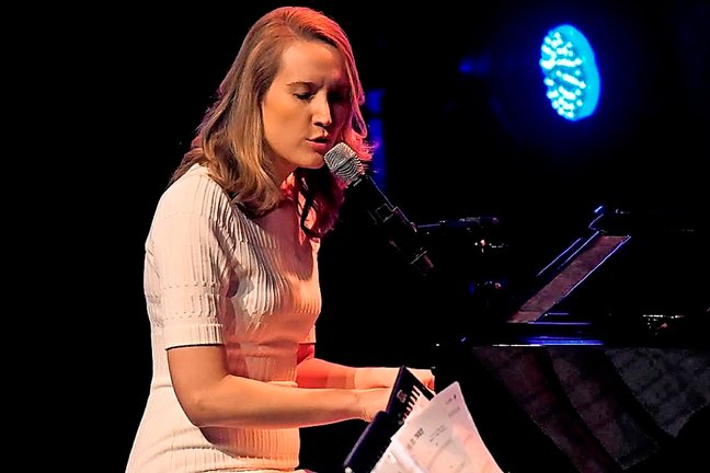 La pianista y cantante australiana Sarah Mckenzie.
