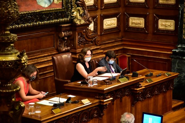 La alcaldesa Ada Colau, en el pleno sobre la monarquía del Ayuntamiento de Barcelona