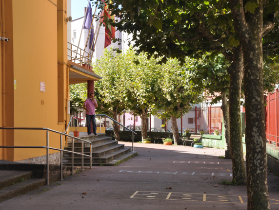 El colegio José María Pereda en el barrio de la Inmobiliaria. / S.D.