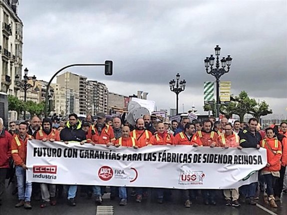 Un momento de una pasada manifestación de trabajadores de Sidenor por Santander.