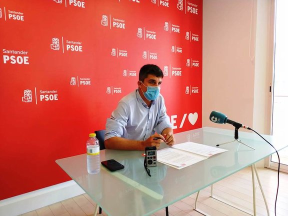 El portavoz del grupo socialista, Daniel Fernández. / ALERTA