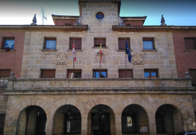 Fachada del Ayuntamiento de Aguilar de Campoo.