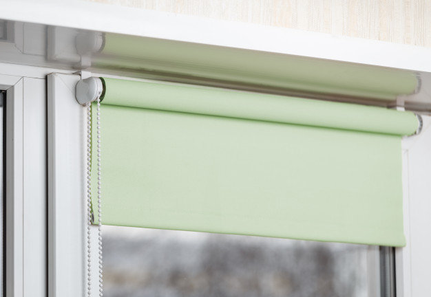 Tipos de persianas enrollables que puedes instalar en tu hogar
