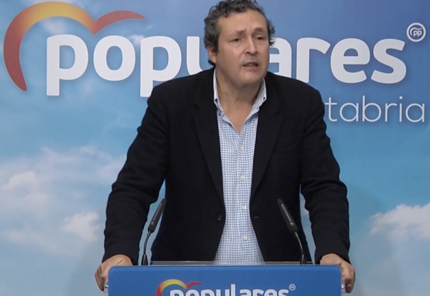 El portavoz parlamentario del PP, Íñigo Fernández. / ALERTA