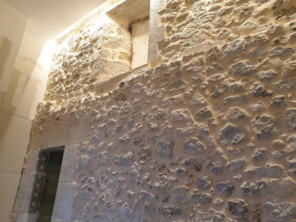 Muro hallado en la Catedral de Santander