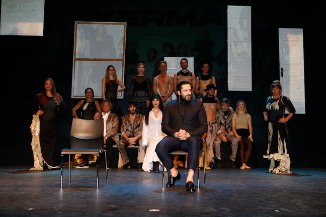 Rafael Amargo ofrece una rueda de prensa junto al elenco de 'Yerma' tras su puesta en libertad. En el Teatro La Latina, en Madrid (España), a 04 de diciembre de 2020.