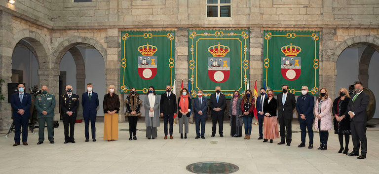 Varios miembros políticos asisten al acto institucional conmemorativo del Día de la Constitución Española. / ALERTA