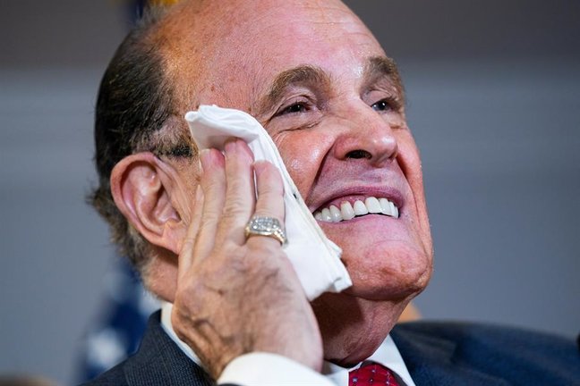 Giuliani ha dado positivo por el coronavirus. (Estados Unidos, Nueva York) EFE/EPA/JIM LO SCALZO