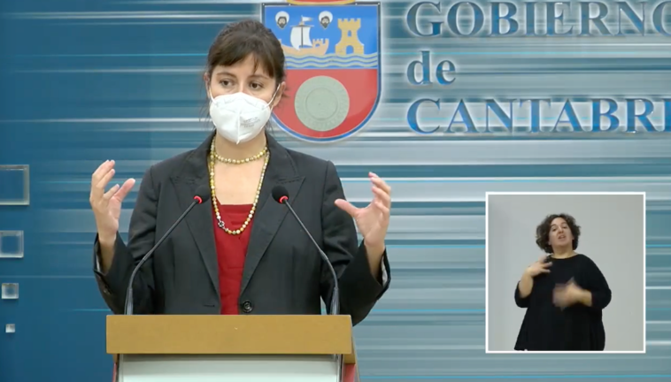 La directora de Salud Pública, Paloma Navas durante la rueda de prensa. / ALERTA
