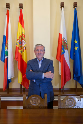Andrés Ruiz Moya, alcalde de Suances. / ALERTA