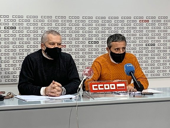 Guillermo Villegas y Carmelo Renedo ayer en rueda de prensa. / ALERTA