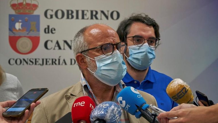 El máximo responsable de la Sanidad cántabra Miguel Rodríguez.