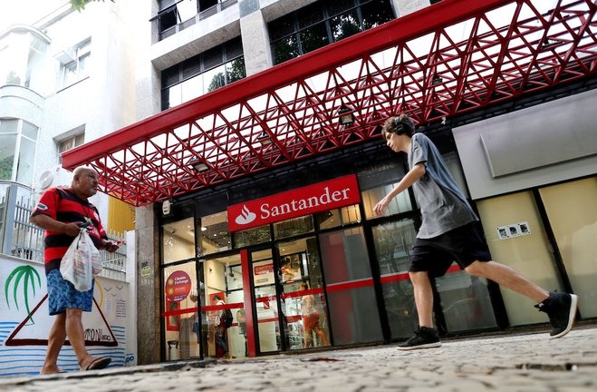 El Banco Santander cerrará 221 oficinas en sólo dos meses, febrero y marzo