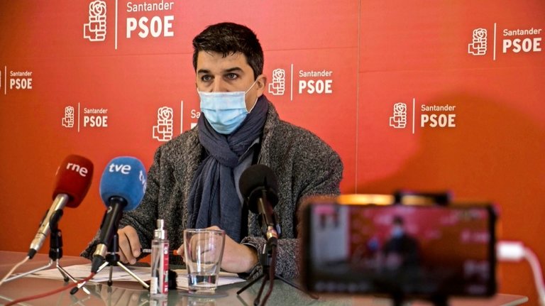 El portavoz socialista Daniel Fernández. / ALERTA