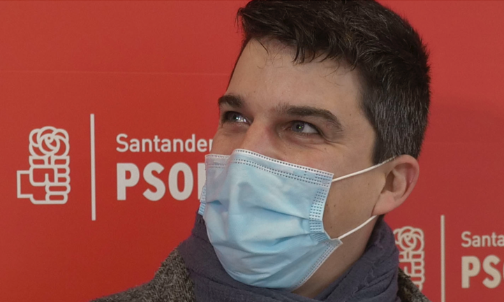 El portavoz del PSOE en el Ayuntamiento de Santander, Daniel Fernández. / ALERTA