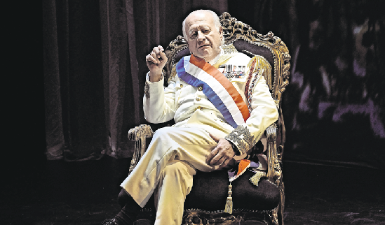 Juan Echanove interpreta al dictador Rafael Leónidas Trujillo. / efe