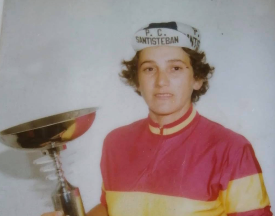 La cántabra Mercedes Ateca, primera campeona de España de ciclismo.
