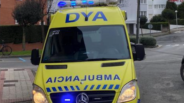 Ambulancia de la DYA en Cantabria. / ALERTA