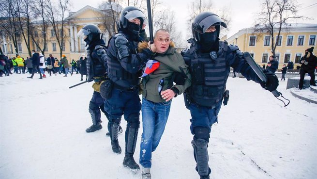Detenciones en Rusia en las protestas contra la sentencia al líder opositor Alexei Navalni. - Sergei Mikhailichenko/SOPA Image / DPA