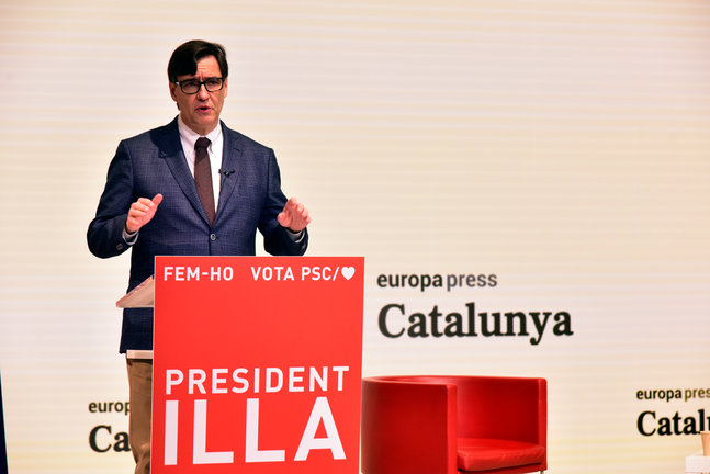 El que fuera ministro de Sanidad y actual candidato del PSC a la Presidencia de la Generalitat de Cataluña, Salvador Illa, interviene en un Encuentro Digital de Europa Press, en Barcelona, Catalunya, (España), a 3 de febrero de 2021.