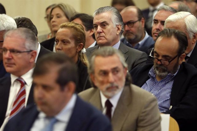 Archivo - Luis Bárcenas, Francisco Correa y Pablo Crespo en el juicio por Gürtel - POOL - Archivo