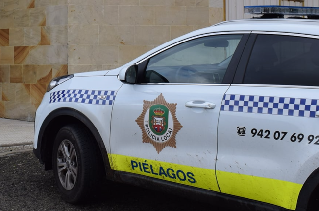 Vehículo de la Policía Local de Piélagos.