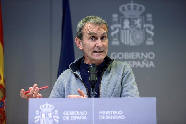 El director del Centro de Coordinación de Alertas y Emergencias Sanitarias, Fernando Simón, ofrece una rueda de prensa en la sede del Ministerio de Sanidad, este lunes en Madrid. EFE/Juanjo Martín