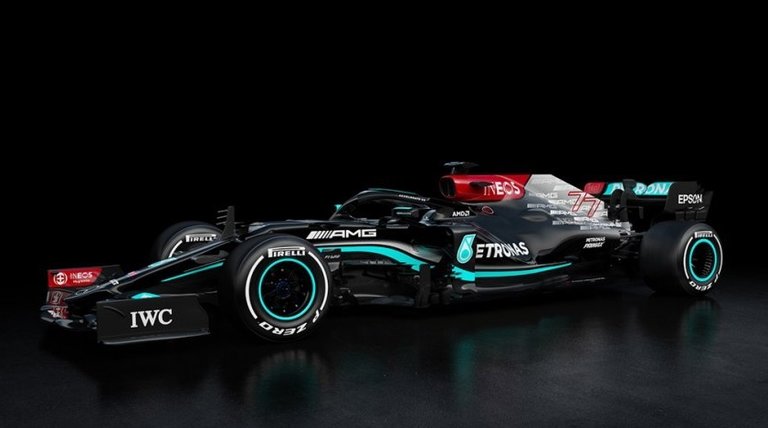 El nuevo Mercedes W12 de Hamilton y Bottas. / E. PRESS
