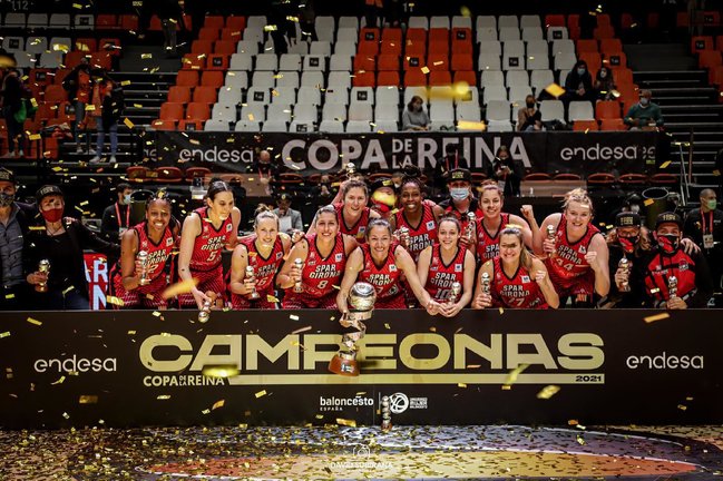 El Spar Girona se ha proclamado campeón de la Copa de la Reina de baloncesto femenino 2021.