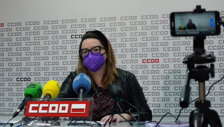 La secretaria de Mujeres de CCOO de Cantabria, Rosa Mantecón, presenta informe 2021 sobre brecha salarial de género en la comunidad autónoma. / Hardy