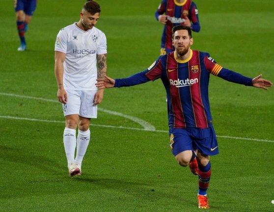 Leo Messi celebra su gol en el FC Barcelona-SD Huesca de LaLiga Santander 2020-2021