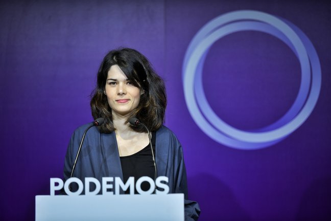 La portavoz de Podemos, Isa Serra, interviene en una rueda de prensa en la sede del partido para valorar la actualidad política.