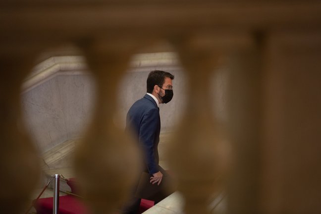 El candidato de ERC a la Presidencia de la Generalitat, Pere Aragonès, en la segunda vuelta de su investidura en el pleno del Parlament.