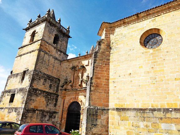 Iglesia de San Martín en Cigüenza, Alfoz de Lloredo. / saja