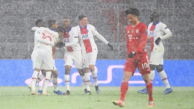 El PSG celebra el 0-2 ante el Bayern en la ida de cuartos de final - Sven Hoppe/dpa