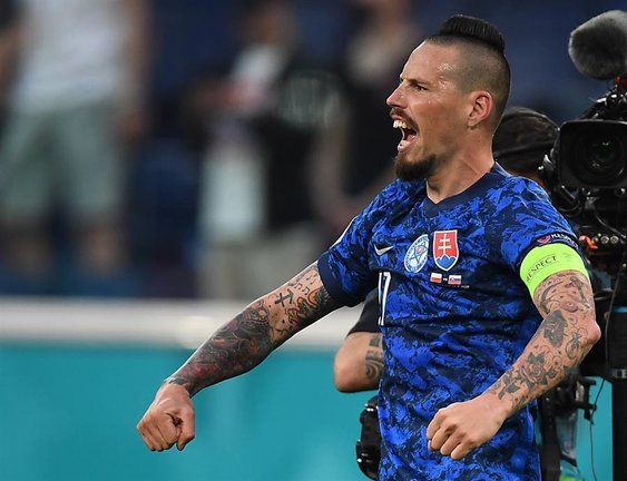 Marek Hamsik of Slovakia celebrates after the UEFA EURO 2020 group E preliminary round soccer match between Poland and Slovakia in St. Petersburg, Russia, 14 June 2021. (Polonia, Rusia, Eslovaquia, San Petersburgo) EFE/EPA/Kirill Kudryavtsev / POOL (RESTRICTIONS: For editorial news reporting purposes only. Images must appear as still images and must not emulate match action video footage. Photographs published in online publications shall have an interval of at least 20 seconds between the posting.)