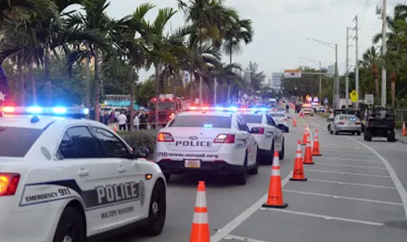 Una persona murió y otra resultó herida en el desfile del Orgullo Stonewall de Wilton Manors, en Fort Lauderdale (Florida), cuando un camión arrolló a la multitud el sábado.