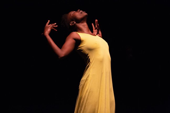 Archivo - Aïda Colmenero Dïaz revive la tradición de Senegal a través de la danza contemporánea en los Teatros del Canal de Madrid