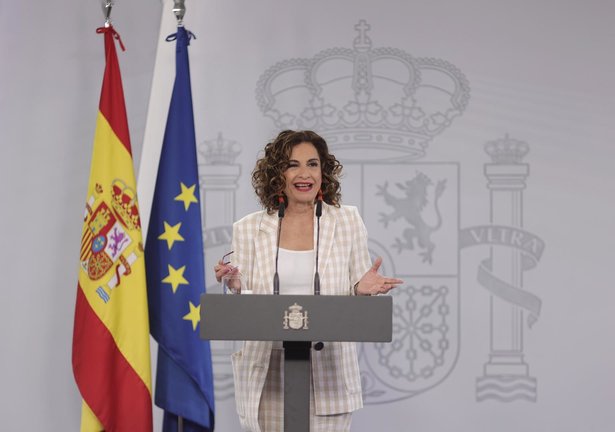 La ministra portavoz y de Hacienda, María Jesús Montero, ofrece una rueda de prensa en el Palacio de la Moncloa, a 17 de junio de 2021. 