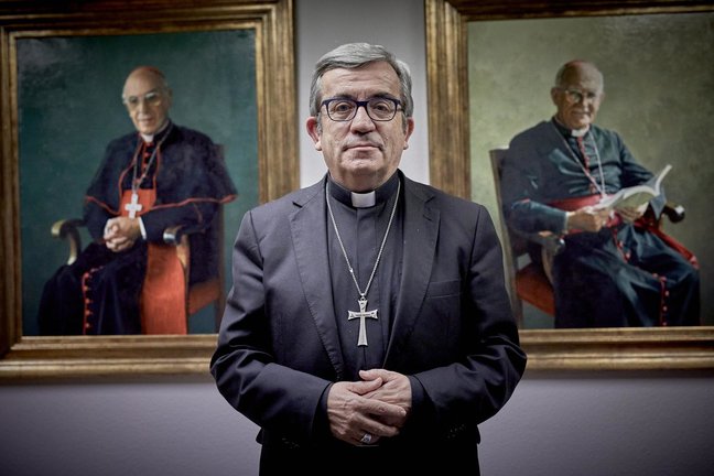 Archivo - El secretario general y portavoz de la Conferencia Episcopal Española (CEE) y obispo auxiliar de Valladolid, Luis Argüello.