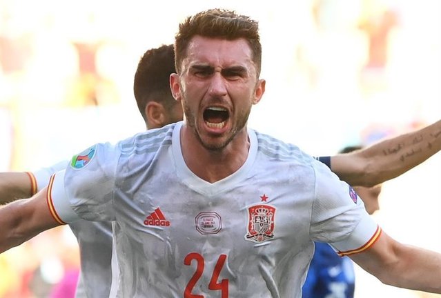 Aymeric Laporte of Spain celebrates after scoring the team's second goal during the UEFA EURO 2020 group E preliminary round soccer match between Slovakia and Spain in Seville, Spain, 23 June 2021. (Eslovaquia, España, Sevilla) EFE/EPA/David Ramos / POOL (RESTRICTIONS: For editorial news reporting purposes only. Images must appear as still images and must not emulate match action video footage. Photographs published in online publications shall have an interval of at least 20 seconds between the posting.)